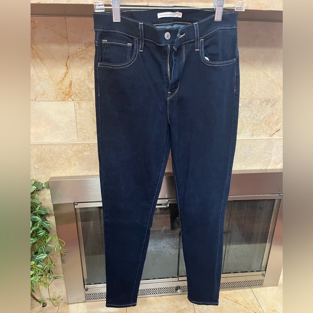 LEVI Women’s 720 High Rise Super Skinny Blue Jeans